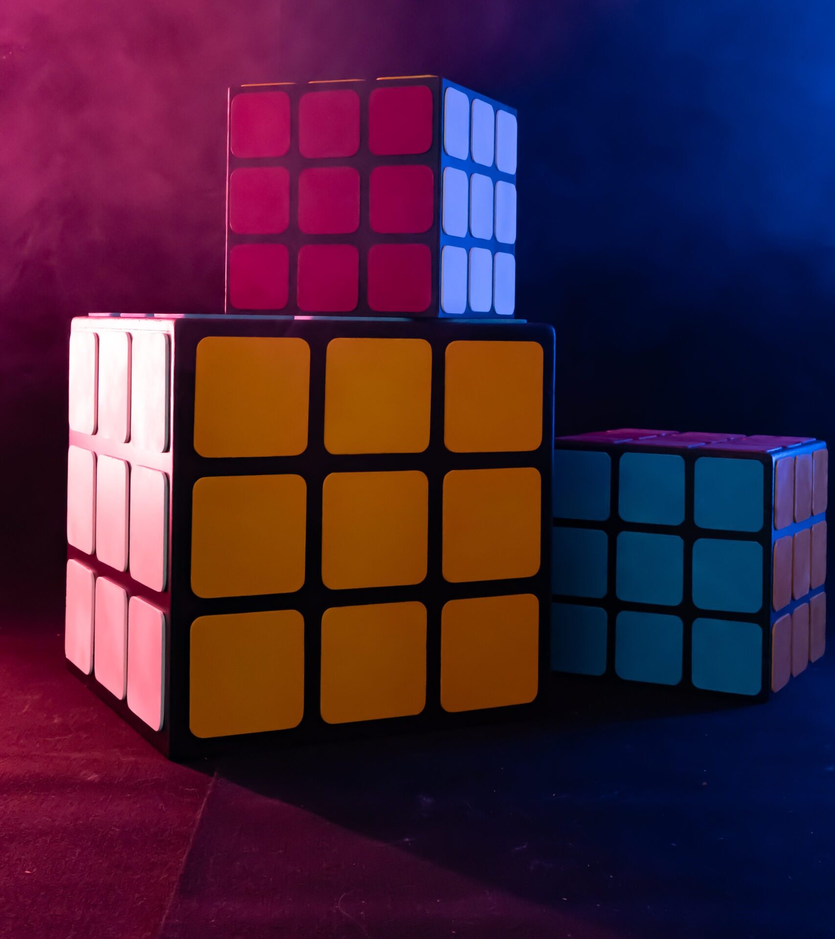 Rubik's cube géant décoratif location décor année 80